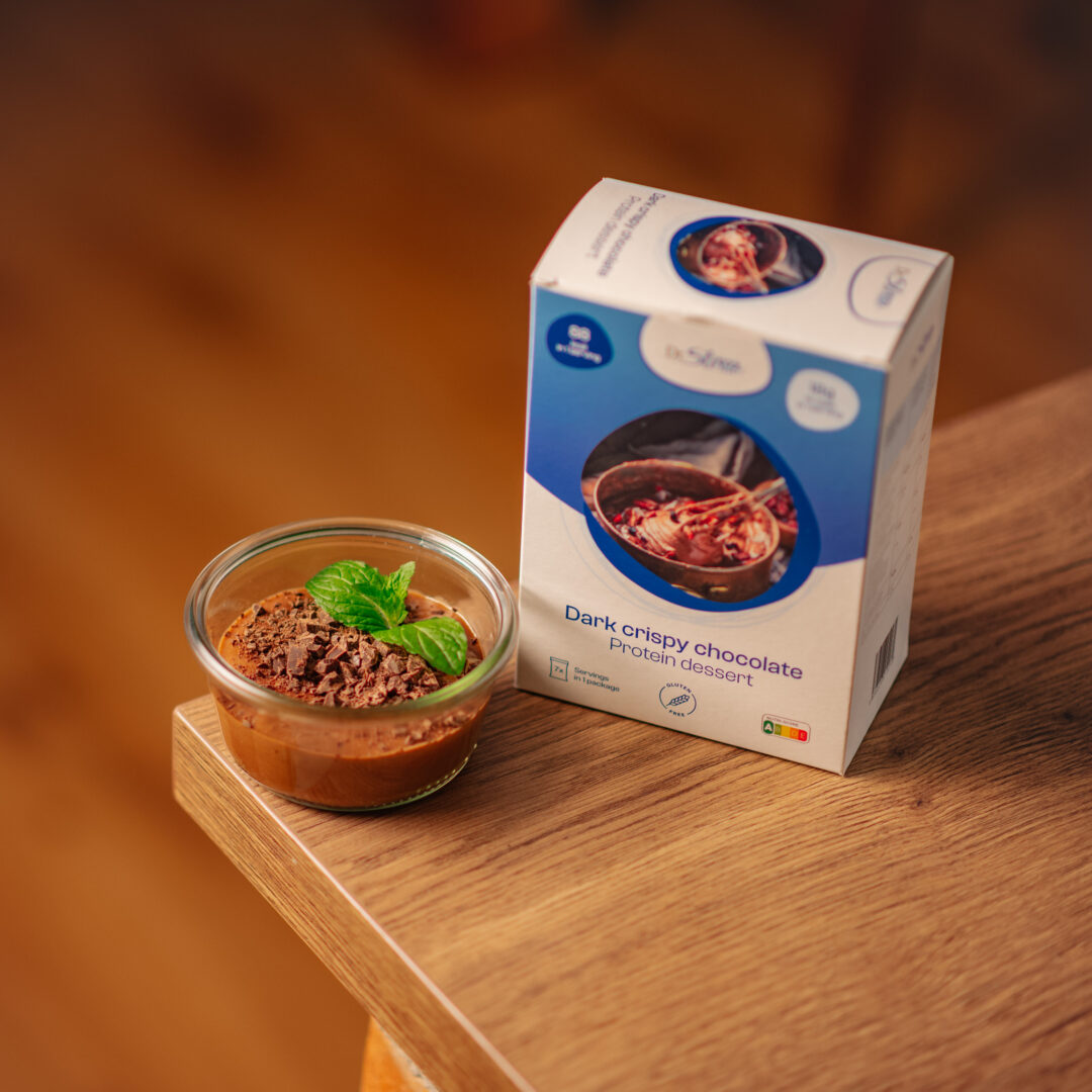 Proteinový dezert s kousky hořké čokolády Proteinový dezert s kousky hořké čokolády